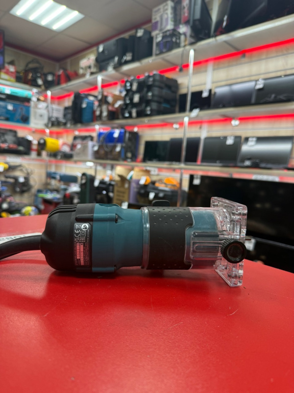 Фрезер Makita 3711