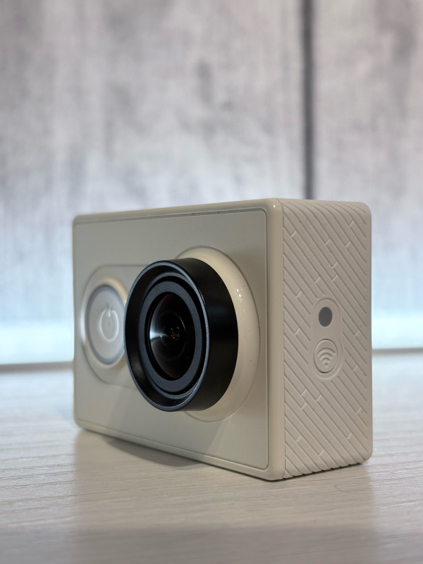 Видеокамера Xiaomi Yi Action Camera Basic Edition