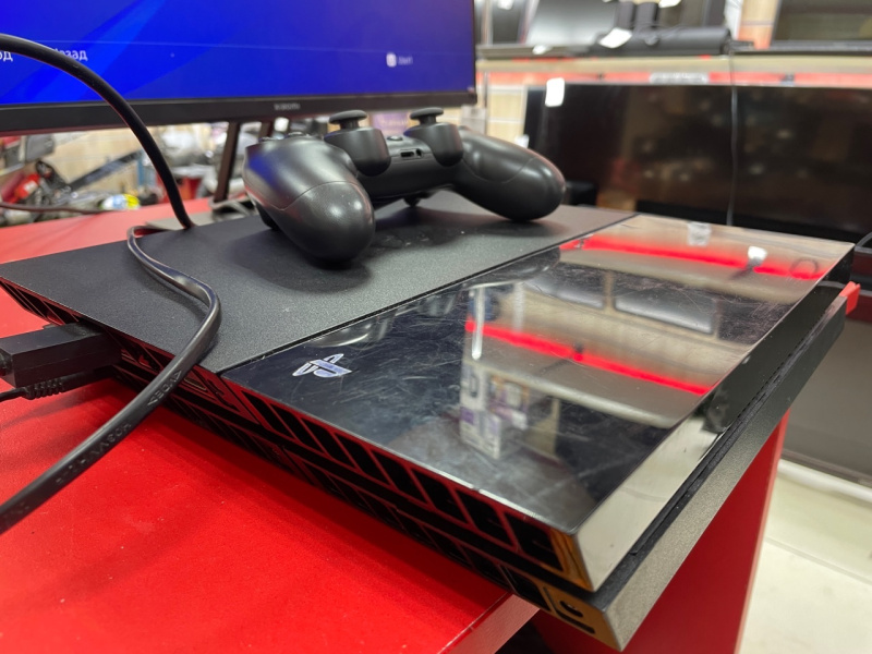 Игровая приставка Sony PS4 Fat