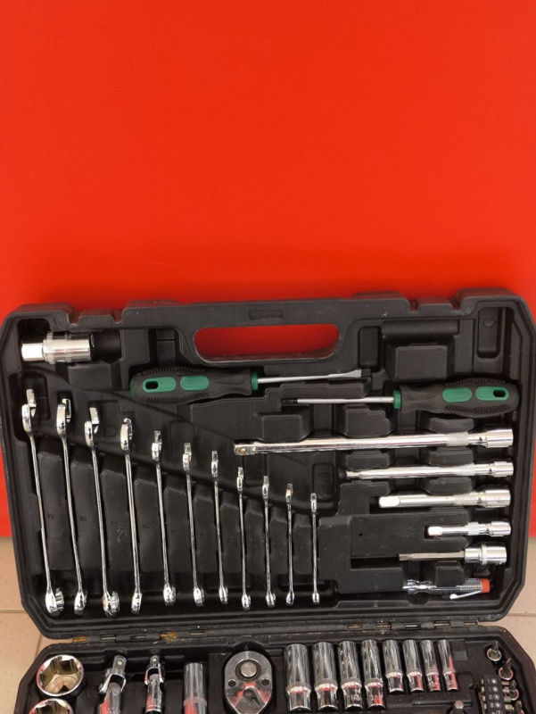 Набор инструментов DreamCar 121 предмет