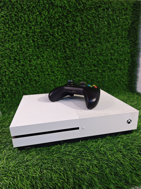 Игровая приставка Xbox one s  512