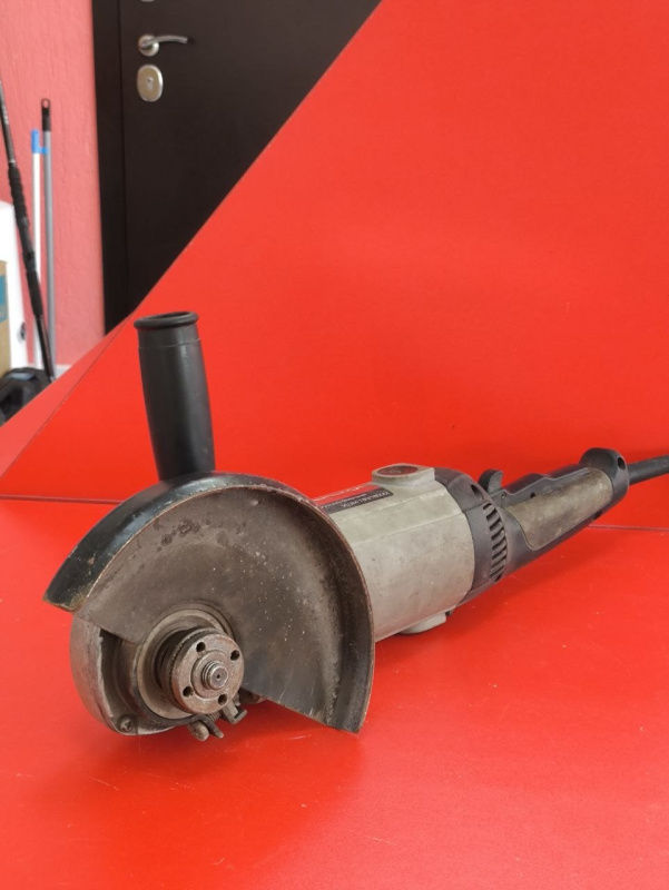 Болгарка Интерскол УШМ 180/1800