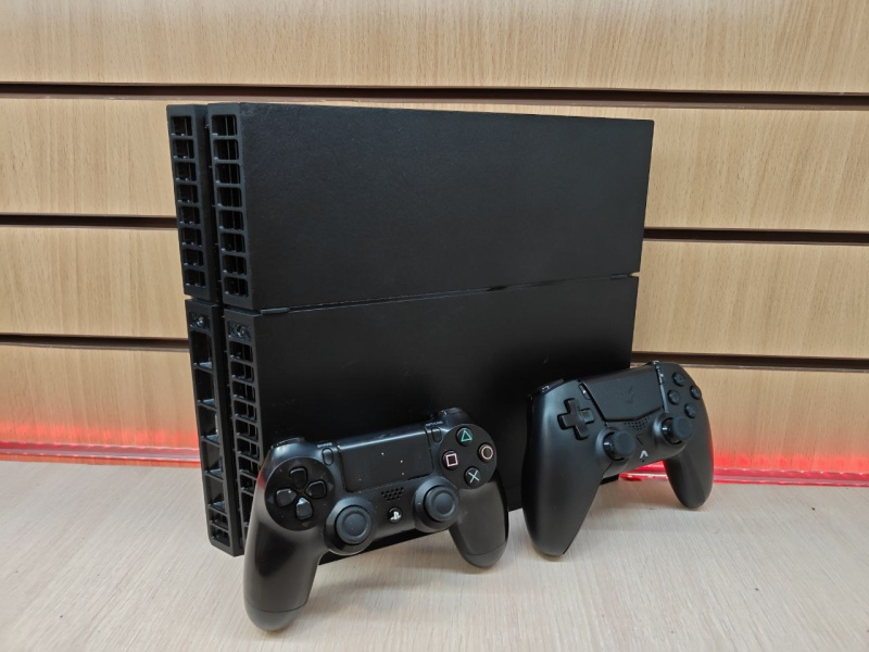 Игровая приставка Sony PlayStation 4 FAT