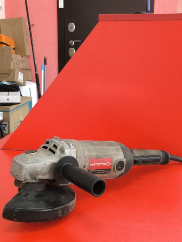 Болгарка Интерскол УШМ 180/1800